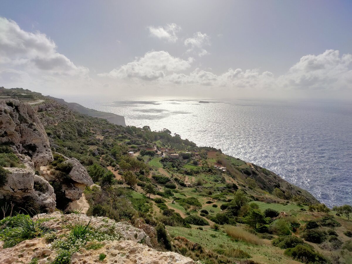 Green coastal slopes and Mediterranean sea views from Dingli Cliffs
